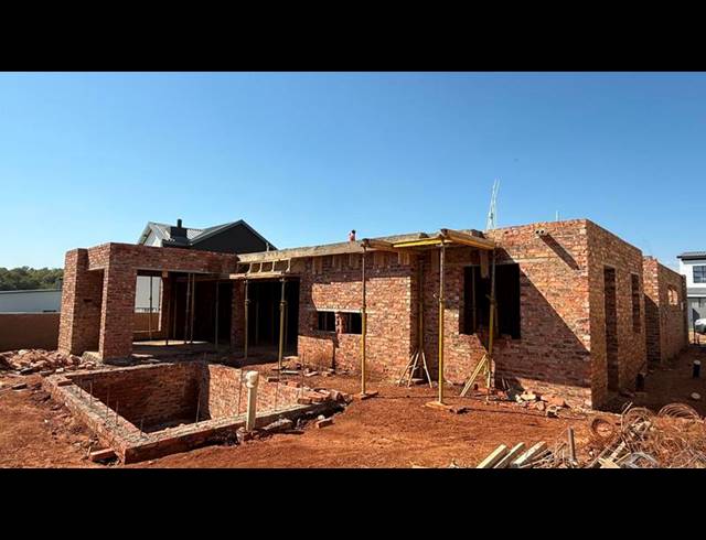 4 BEDROOM HOUSE FOR SALE IN FOUNTAINBROOK ESTATE